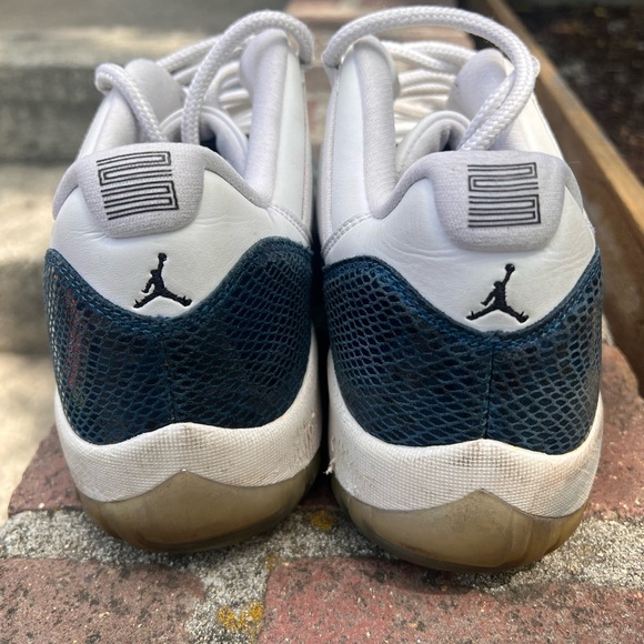 Air Jordan Retro - Picture 2 of 4